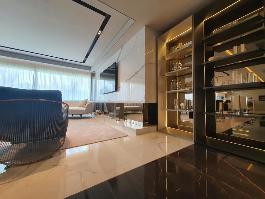 Apartamento com 4 quartos à venda, 291m2 em Jardim Europa, Porto Alegre - RS - imagem 9 Foto 9 de Apartamento com 4 quartos à venda, 291m2 em Jardim Europa, Porto Alegre - RS
