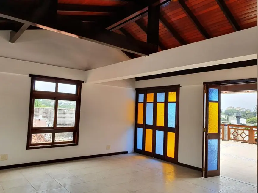 Foto 1 de Casa com 5 quartos à venda, 377m2 em Chácara das Pedras, Porto Alegre - RS