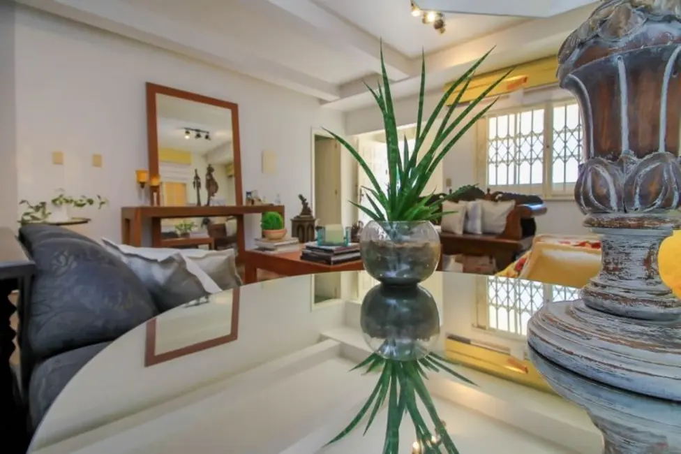 Casa com 4 quartos à venda, 295m2 em Chácara das Pedras, Porto Alegre - RS - imagem 4 Foto 4 de Casa com 4 quartos à venda, 295m2 em Chácara das Pedras, Porto Alegre - RS