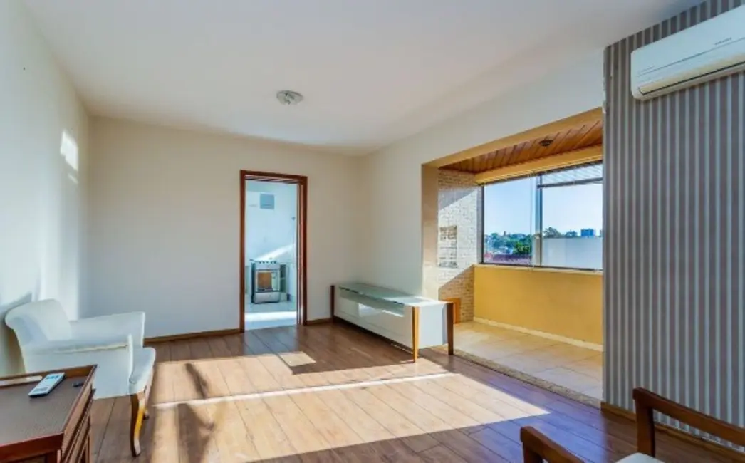 Foto 8 de Apartamento com 2 quartos à venda, 90m2 em Jardim Itu Sabará, Porto Alegre - RS