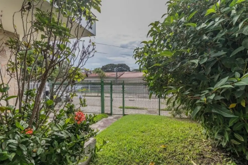 Foto 6 de Casa com 3 quartos à venda, 202m2 em Jardim Lindóia, Porto Alegre - RS