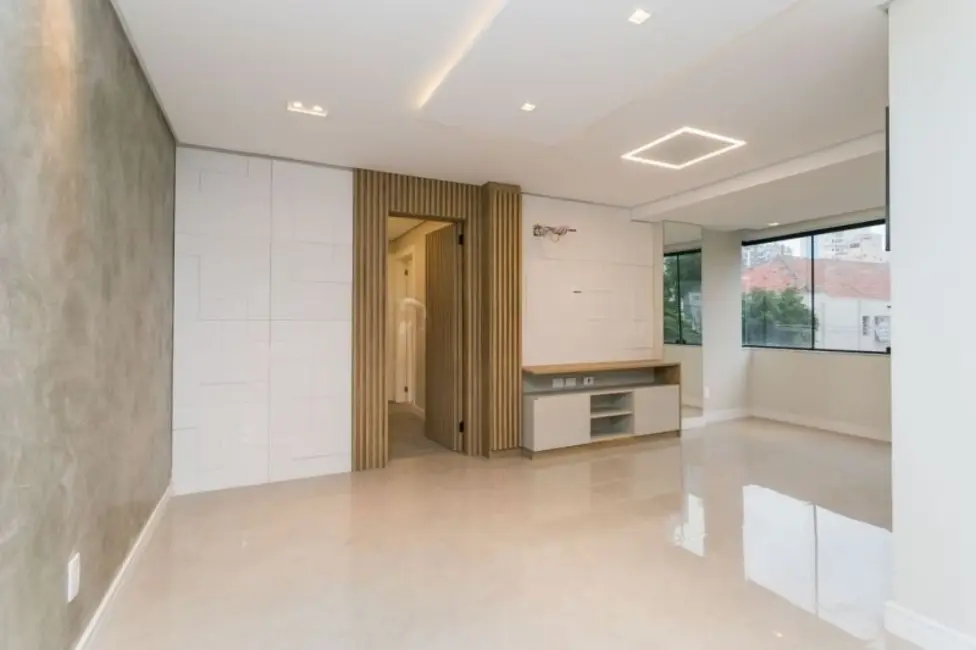 Apartamento com 2 quartos à venda, 87m2 em Auxiliadora, Porto Alegre - RS - imagem 5 Foto 5 de Apartamento com 2 quartos à venda, 87m2 em Auxiliadora, Porto Alegre - RS