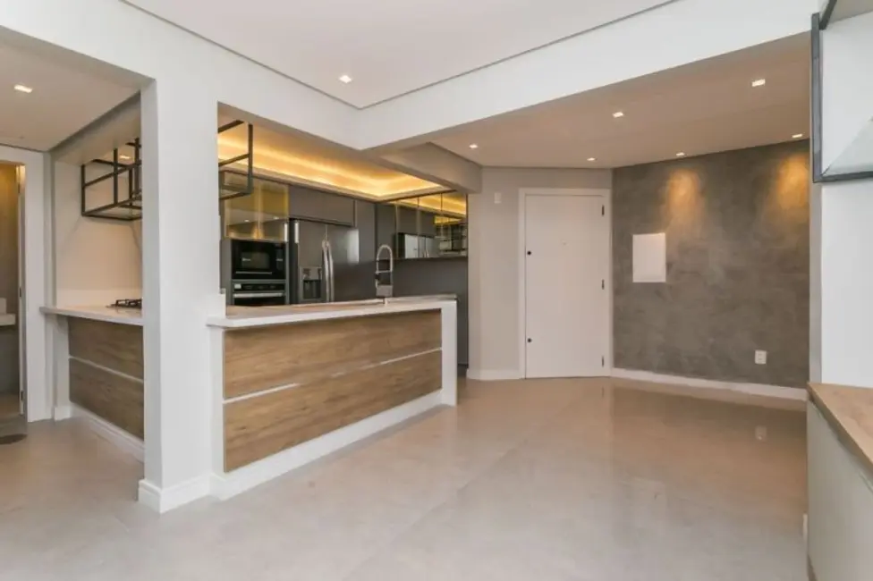 Apartamento com 2 quartos à venda, 87m2 em Auxiliadora, Porto Alegre - RS - imagem 8 Foto 8 de Apartamento com 2 quartos à venda, 87m2 em Auxiliadora, Porto Alegre - RS