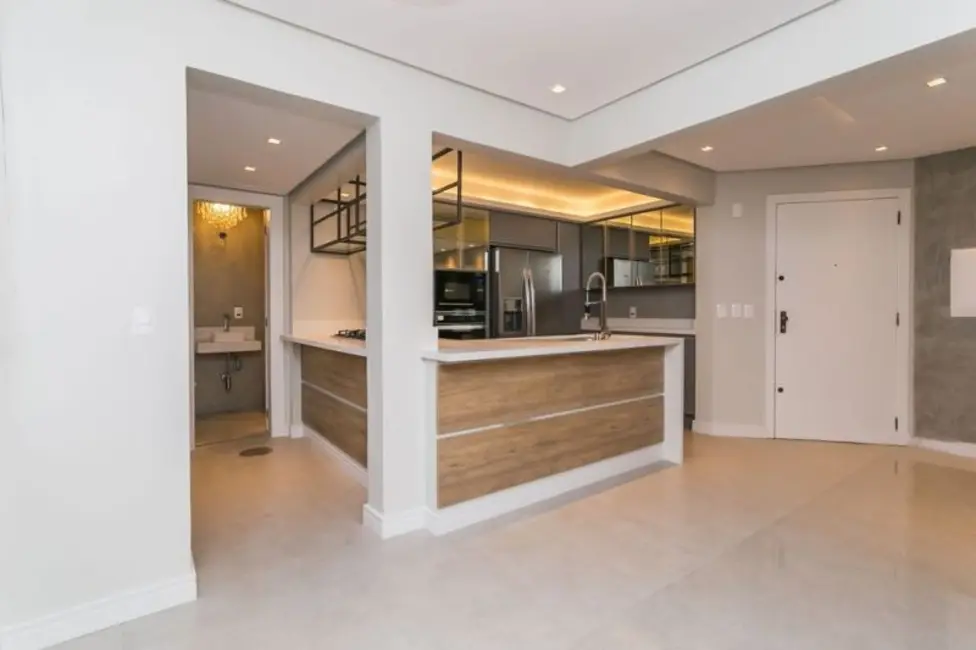 Apartamento com 2 quartos à venda, 87m2 em Auxiliadora, Porto Alegre - RS - imagem 6 Foto 6 de Apartamento com 2 quartos à venda, 87m2 em Auxiliadora, Porto Alegre - RS