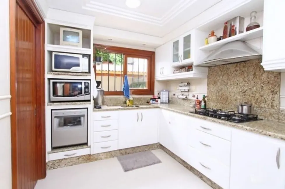 Foto 5 de Casa com 3 quartos à venda, 300m2 em São Sebastião, Porto Alegre - RS