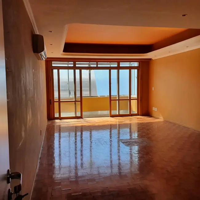 Foto 2 de Apartamento com 3 quartos à venda, 145m2 em Porto Alegre - RS