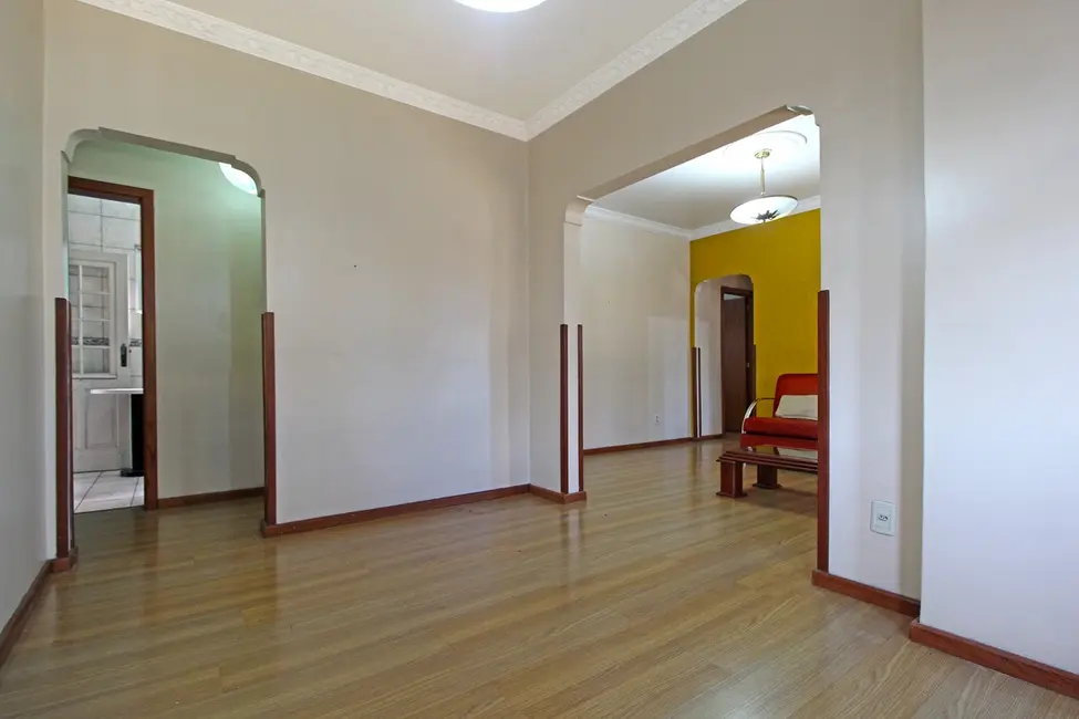 Foto 4 de Apartamento com 2 quartos à venda, 80m2 em Independência, Porto Alegre - RS