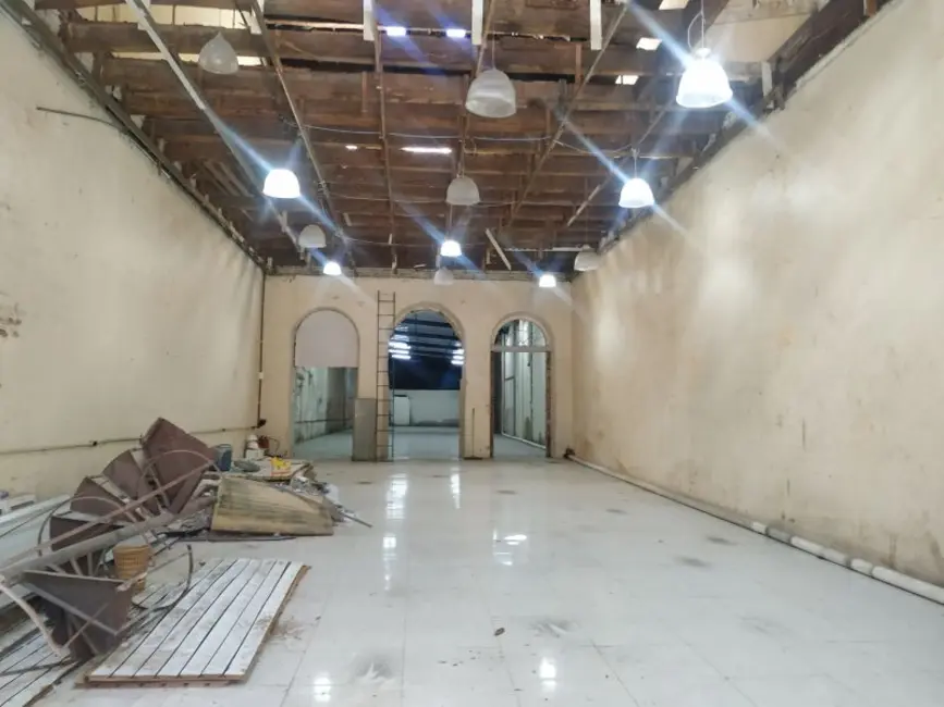 Foto 2 de Sala Comercial à venda, 508m2 em Floresta, Porto Alegre - RS