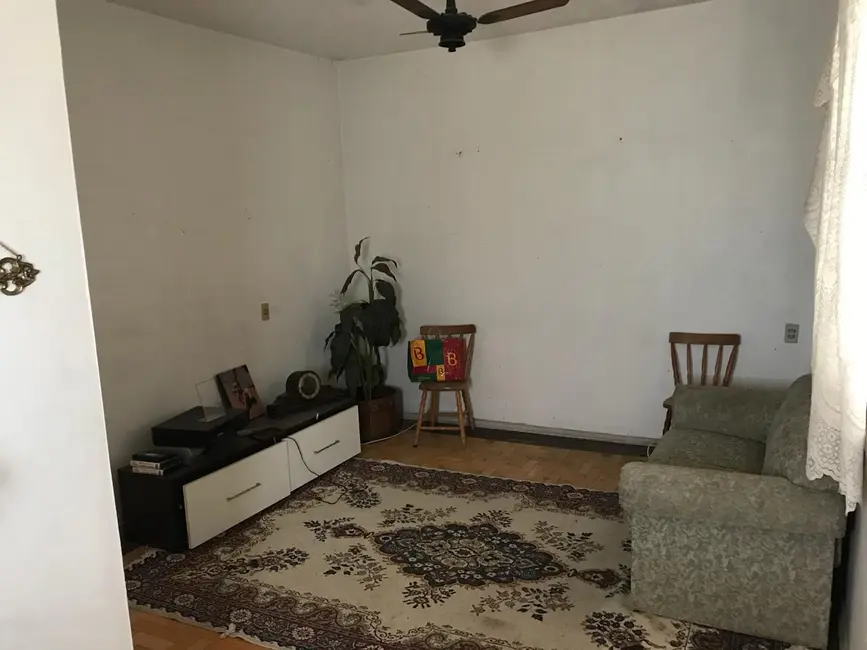 Casa com 2 quartos à venda, 77m2 em Vila Ipiranga, Porto Alegre - RS - imagem 5 Foto 5 de Casa com 2 quartos à venda, 77m2 em Vila Ipiranga, Porto Alegre - RS