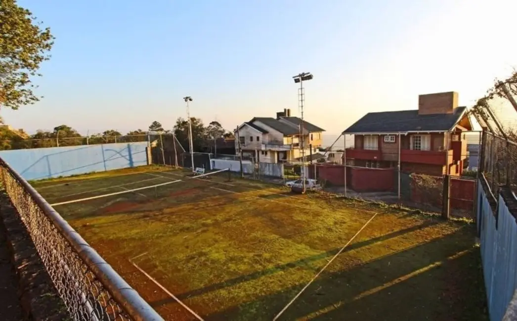 Casa com 4 quartos à venda, 600m2 em Teresópolis, Porto Alegre - RS - imagem 7 Foto 7 de Casa com 4 quartos à venda, 600m2 em Teresópolis, Porto Alegre - RS
