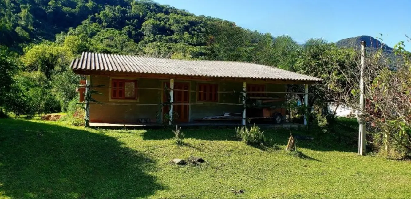 Foto 3 de Chácara com 2 quartos à venda, 110m2 em Tres Forquilhas - RS