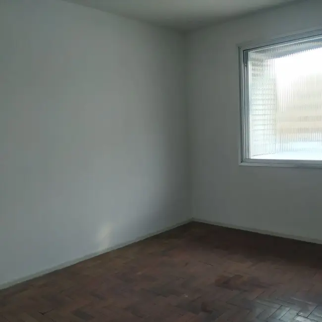 Kitnet com 1 quarto à venda, 26m2 em Menino Deus, Porto Alegre - RS - imagem 8 Foto 8 de Kitnet com 1 quarto à venda, 26m2 em Menino Deus, Porto Alegre - RS
