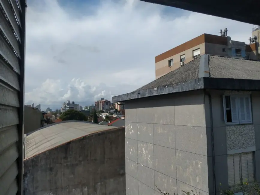 Kitnet com 1 quarto à venda, 26m2 em Menino Deus, Porto Alegre - RS - imagem 4 Foto 4 de Kitnet com 1 quarto à venda, 26m2 em Menino Deus, Porto Alegre - RS