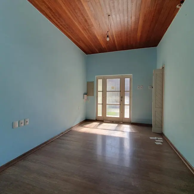 Casa com 3 quartos à venda, 150m2 em Azenha, Porto Alegre - RS - imagem 6 Foto 6 de Casa com 3 quartos à venda, 150m2 em Azenha, Porto Alegre - RS