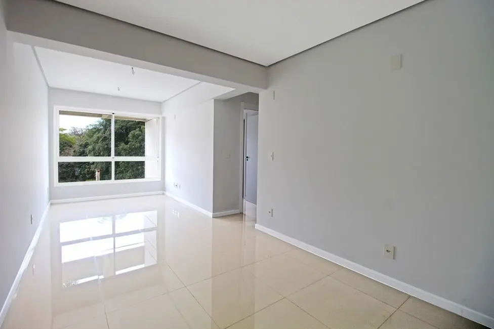 Foto 1 de Apartamento com 2 quartos à venda, 58m2 em Medianeira, Porto Alegre - RS