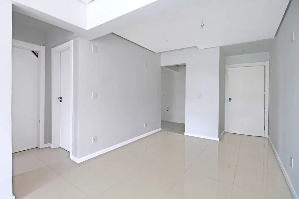 Foto 3 de Apartamento com 2 quartos à venda, 58m2 em Medianeira, Porto Alegre - RS