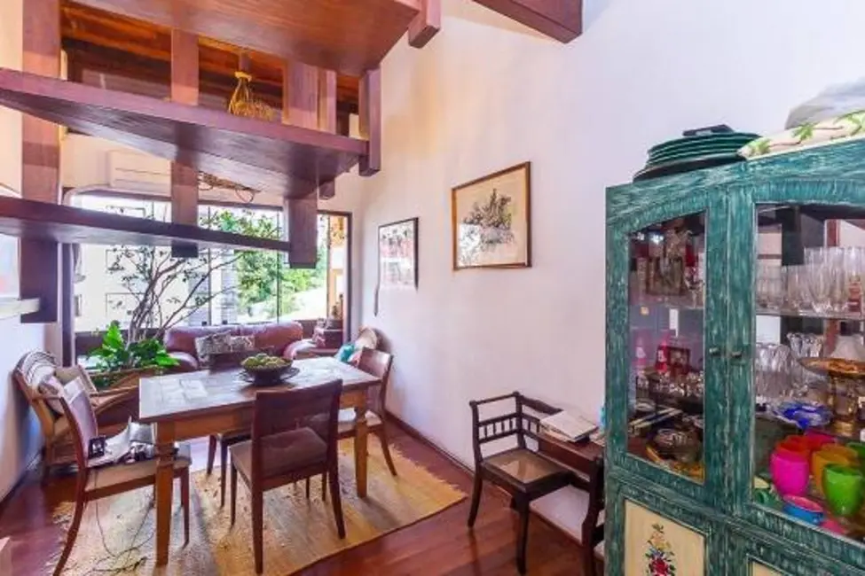 Cobertura com 3 quartos à venda, 134m2 em Santana, Porto Alegre - RS - imagem 7 Foto 7 de Cobertura com 3 quartos à venda, 134m2 em Santana, Porto Alegre - RS