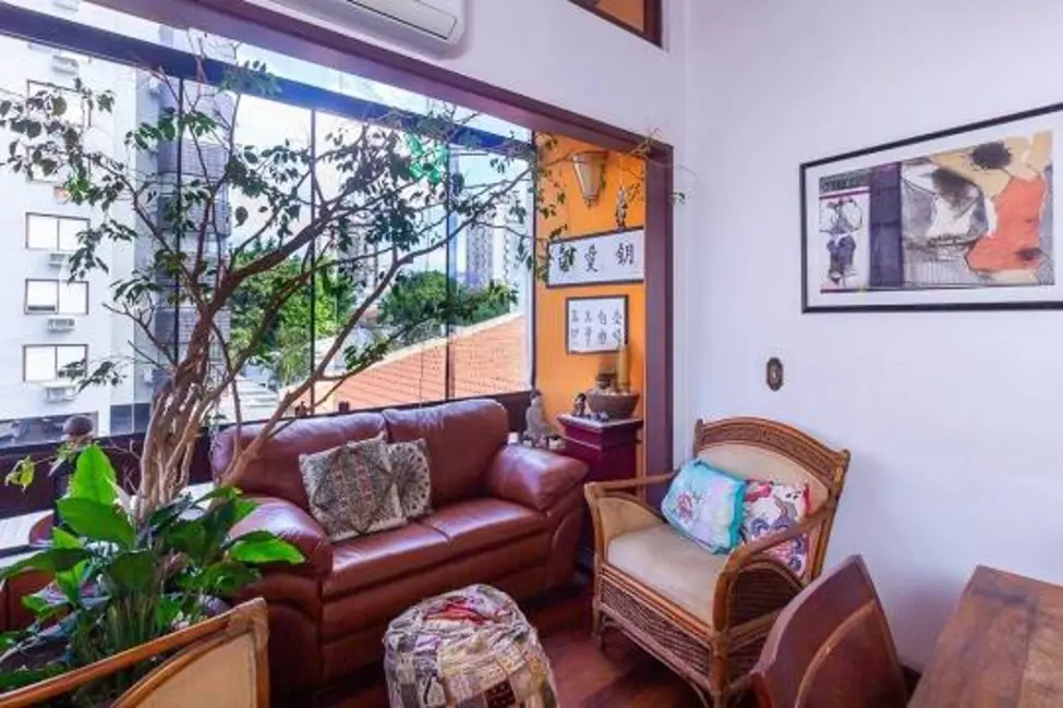 Cobertura com 3 quartos à venda, 134m2 em Santana, Porto Alegre - RS - imagem 4 Foto 4 de Cobertura com 3 quartos à venda, 134m2 em Santana, Porto Alegre - RS