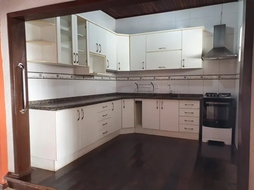 Casa com 5 quartos à venda, 290m2 em Glória, Porto Alegre - RS - imagem 9 Foto 9 de Casa com 5 quartos à venda, 290m2 em Glória, Porto Alegre - RS