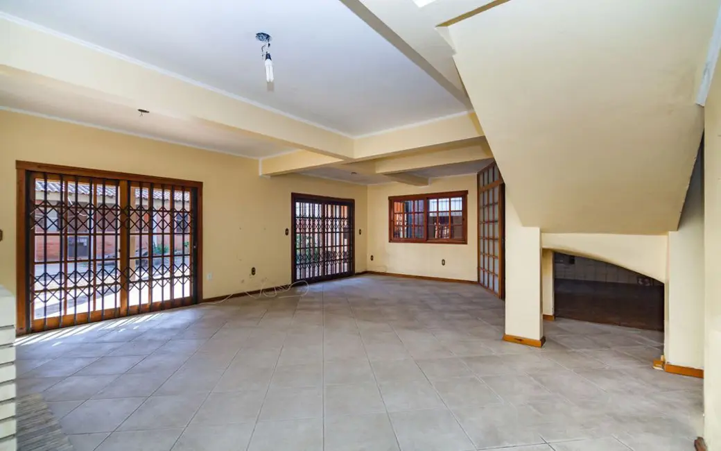 Foto 3 de Casa com 3 quartos à venda, 260m2 em Jardim Itu Sabará, Porto Alegre - RS