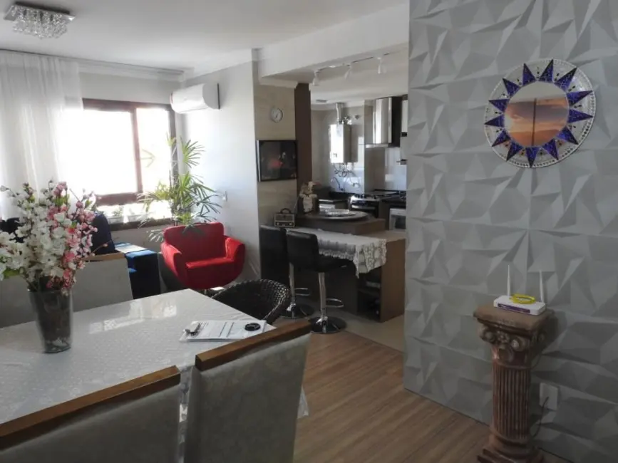 Foto 2 de Apartamento com 2 quartos à venda, 82m2 em Menino Deus, Porto Alegre - RS