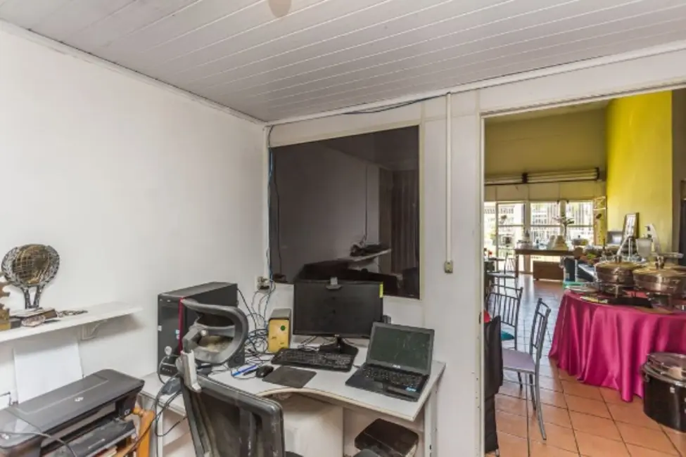Foto 3 de Loja à venda, 700m2 em Petrópolis, Porto Alegre - RS