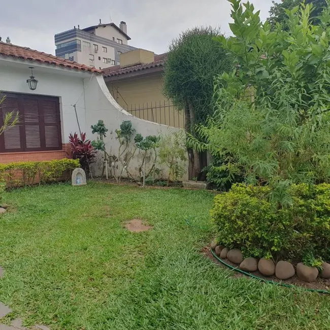 Foto 1 de Casa com 4 quartos à venda, 130m2 em Santana, Porto Alegre - RS