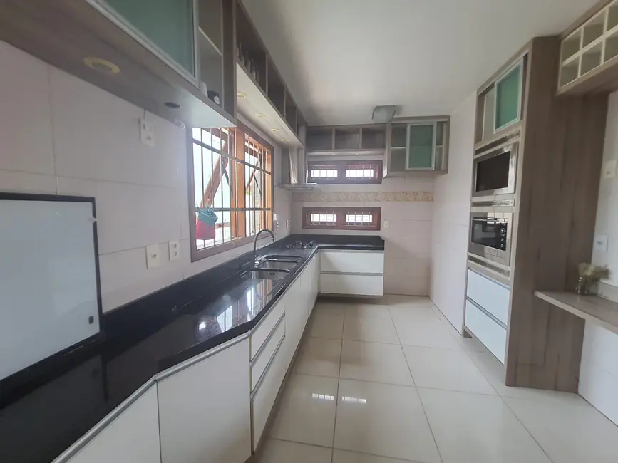 Foto 6 de Casa com 2 quartos à venda, 117m2 em Rubem Berta, Porto Alegre - RS