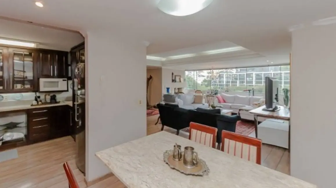 Foto 9 de Apartamento com 3 quartos à venda, 123m2 em Petrópolis, Porto Alegre - RS