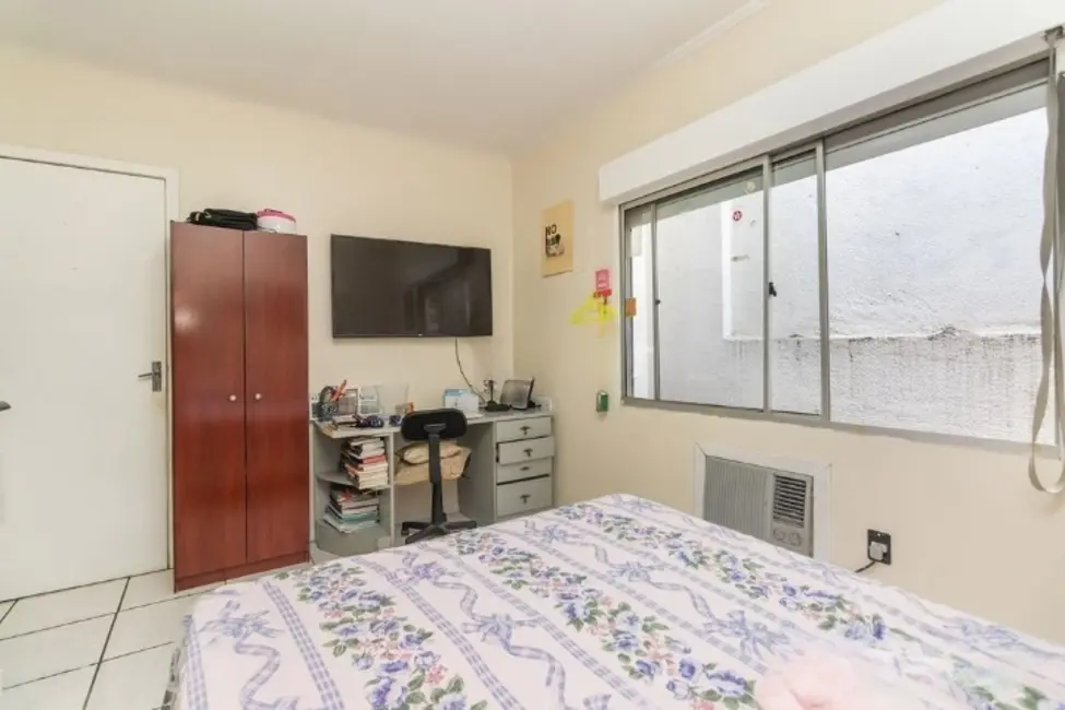 Foto 8 de Casa com 3 quartos à venda, 174m2 em Jardim Itu Sabará, Porto Alegre - RS