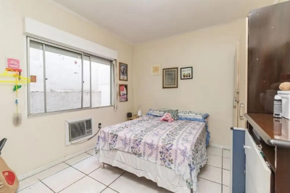 Foto 9 de Casa com 3 quartos à venda, 174m2 em Jardim Itu Sabará, Porto Alegre - RS