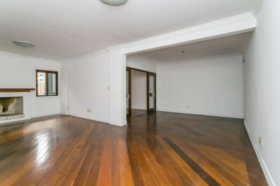 Apartamento com 3 quartos à venda, 227m2 em Bela Vista, Porto Alegre - RS - imagem 4 Foto 4 de Apartamento com 3 quartos à venda, 227m2 em Bela Vista, Porto Alegre - RS