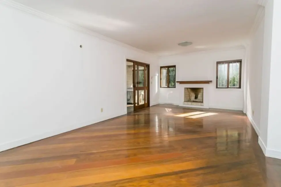 Apartamento com 3 quartos à venda, 227m2 em Bela Vista, Porto Alegre - RS - imagem 3 Foto 3 de Apartamento com 3 quartos à venda, 227m2 em Bela Vista, Porto Alegre - RS