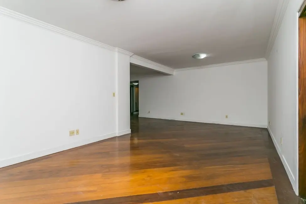 Apartamento com 3 quartos à venda, 227m2 em Bela Vista, Porto Alegre - RS - imagem 5 Foto 5 de Apartamento com 3 quartos à venda, 227m2 em Bela Vista, Porto Alegre - RS