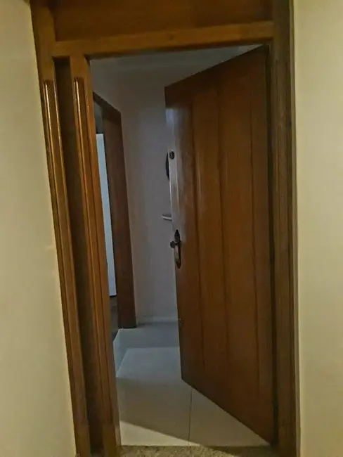 Apartamento com 3 quartos à venda, 104m2 em Jardim Itu Sabará, Porto Alegre - RS - imagem 6 Foto 6 de Apartamento com 3 quartos à venda, 104m2 em Jardim Itu Sabará, Porto Alegre - RS