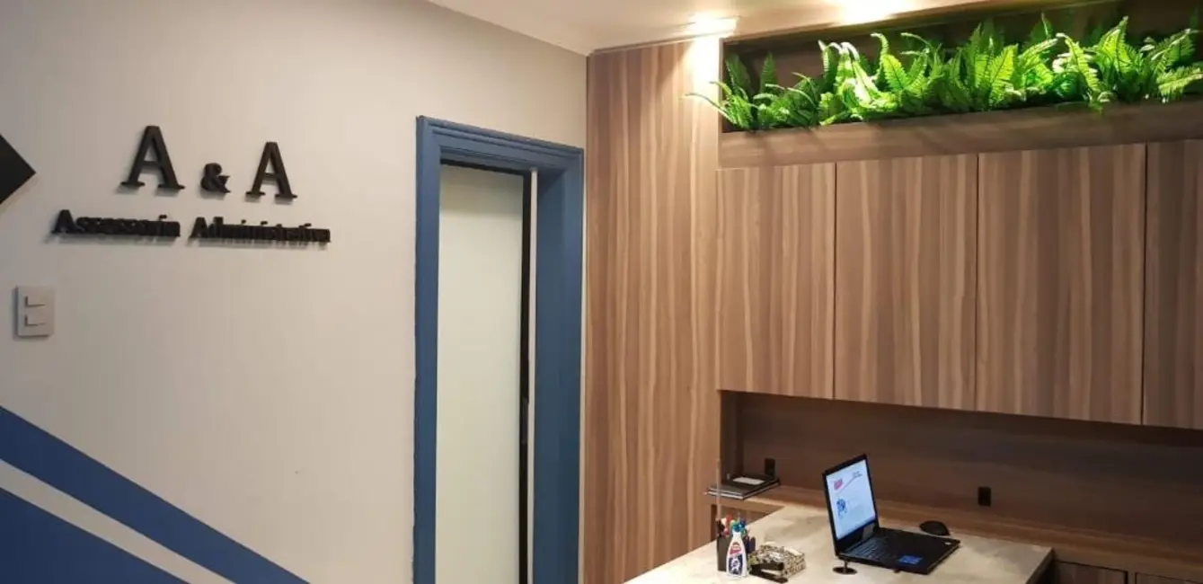 Sala Comercial à venda, 44m2 em Porto Alegre - RS - imagem 3 Foto 3 de Sala Comercial à venda, 44m2 em Porto Alegre - RS