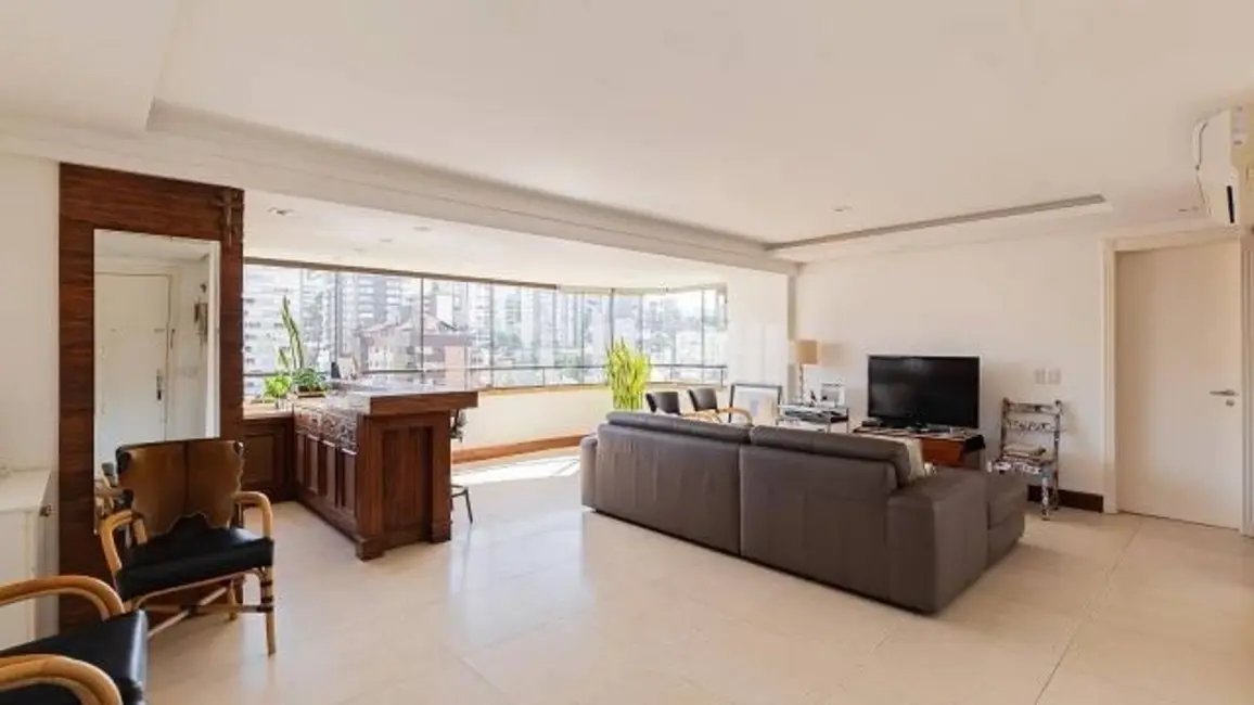 Apartamento com 3 quartos à venda, 123m2 em Petrópolis, Porto Alegre - RS - imagem 4 Foto 4 de Apartamento com 3 quartos à venda, 123m2 em Petrópolis, Porto Alegre - RS
