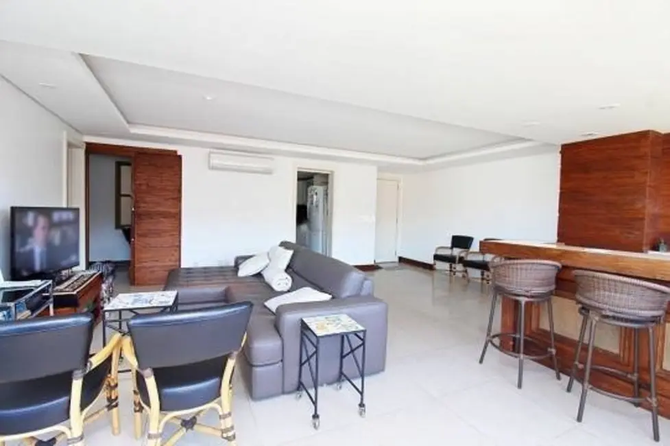 Apartamento com 3 quartos à venda, 123m2 em Petrópolis, Porto Alegre - RS - imagem 6 Foto 6 de Apartamento com 3 quartos à venda, 123m2 em Petrópolis, Porto Alegre - RS