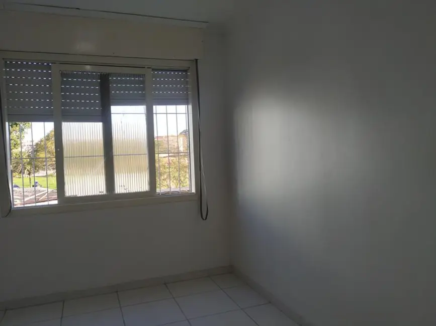 Foto 2 de Apartamento com 3 quartos à venda, 75m2 em Rubem Berta, Porto Alegre - RS