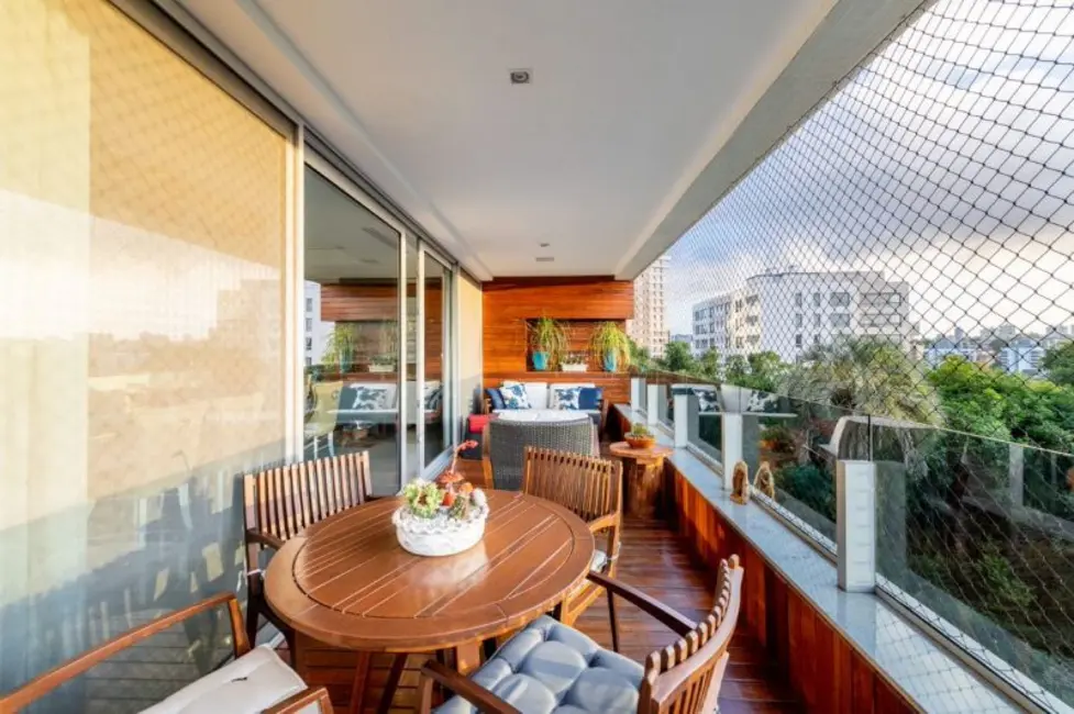 Foto 2 de Apartamento com 4 quartos à venda, 316m2 em Vila Ipiranga, Porto Alegre - RS