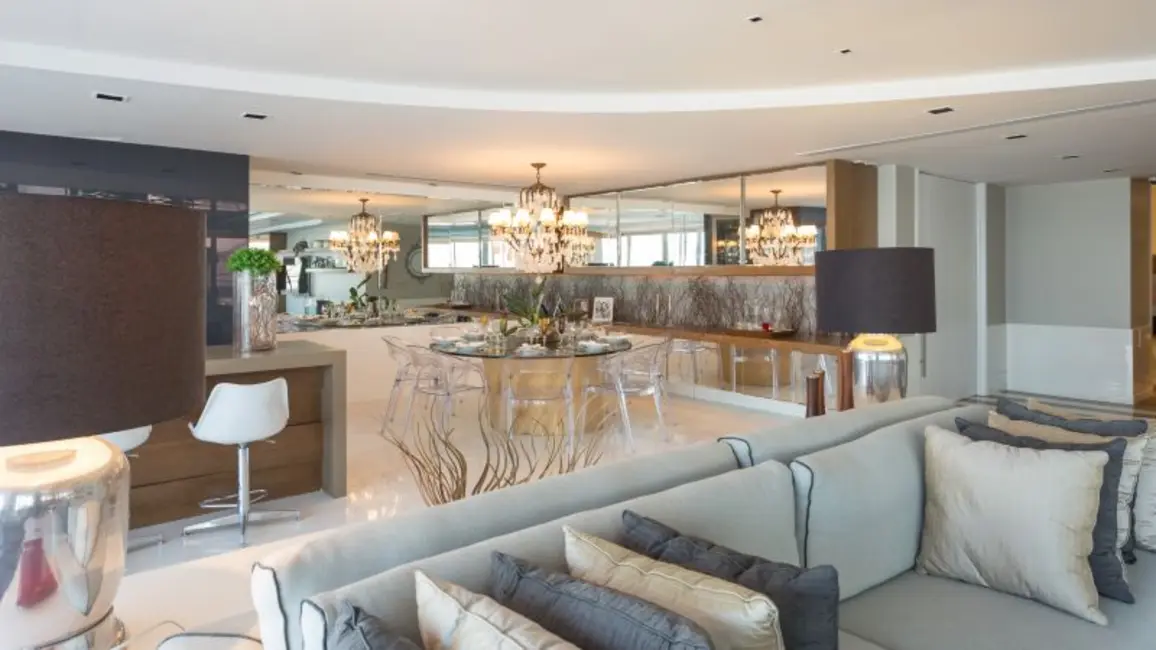 Foto 6 de Apartamento com 3 quartos à venda, 308m2 em Vila Ipiranga, Porto Alegre - RS