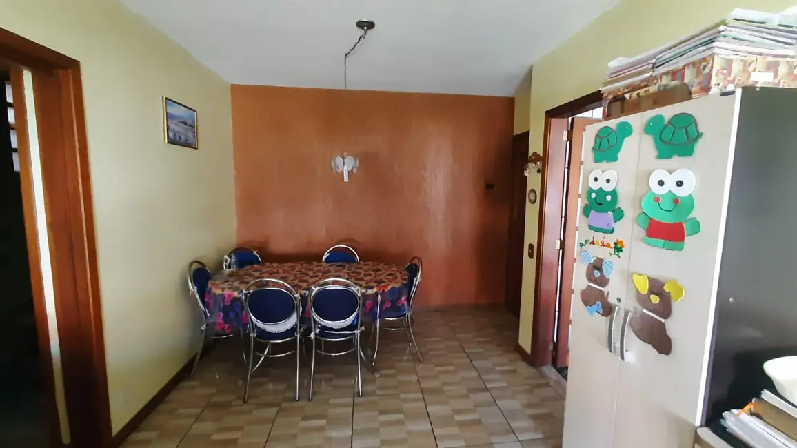 Apartamento com 3 quartos à venda, 80m2 em Vila Ipiranga, Porto Alegre - RS - imagem 3 Foto 3 de Apartamento com 3 quartos à venda, 80m2 em Vila Ipiranga, Porto Alegre - RS