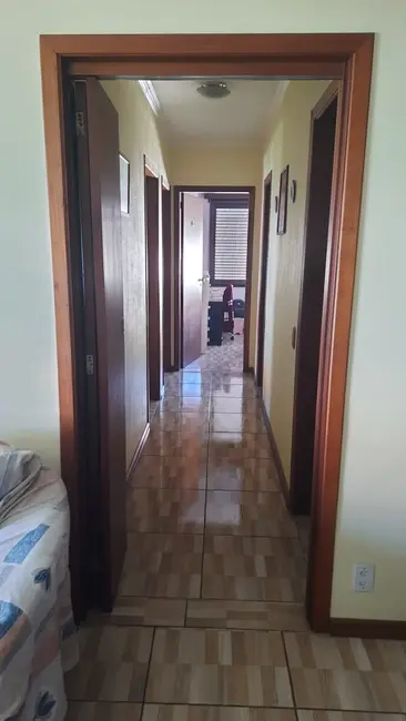 Apartamento com 3 quartos à venda, 80m2 em Vila Ipiranga, Porto Alegre - RS - imagem 7 Foto 7 de Apartamento com 3 quartos à venda, 80m2 em Vila Ipiranga, Porto Alegre - RS