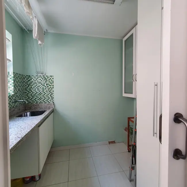 Apartamento com 3 quartos à venda, 92m2 em Menino Deus, Porto Alegre - RS - imagem 6 Foto 6 de Apartamento com 3 quartos à venda, 92m2 em Menino Deus, Porto Alegre - RS