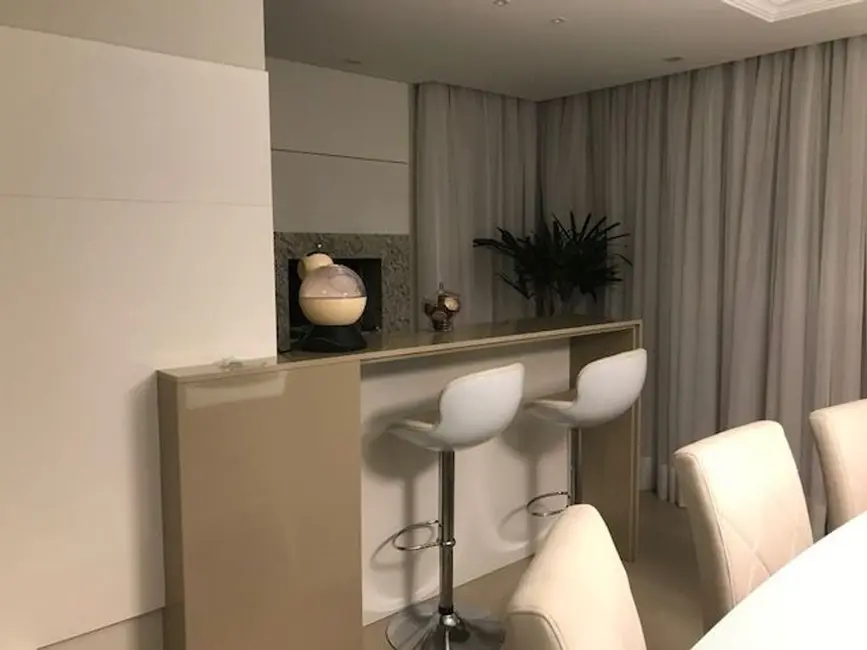 Apartamento com 3 quartos à venda, 110m2 em Petrópolis, Porto Alegre - RS - imagem 9 Foto 9 de Apartamento com 3 quartos à venda, 110m2 em Petrópolis, Porto Alegre - RS