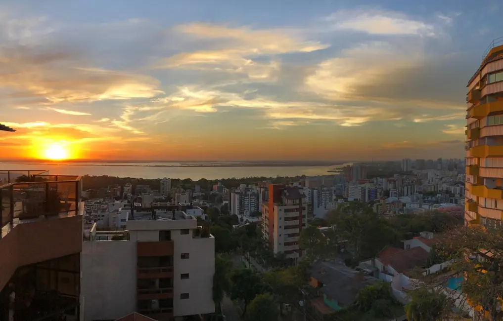 Cobertura com 3 quartos à venda, 310m2 em Santa Tereza, Porto Alegre - RS - imagem 7 Foto 7 de Cobertura com 3 quartos à venda, 310m2 em Santa Tereza, Porto Alegre - RS