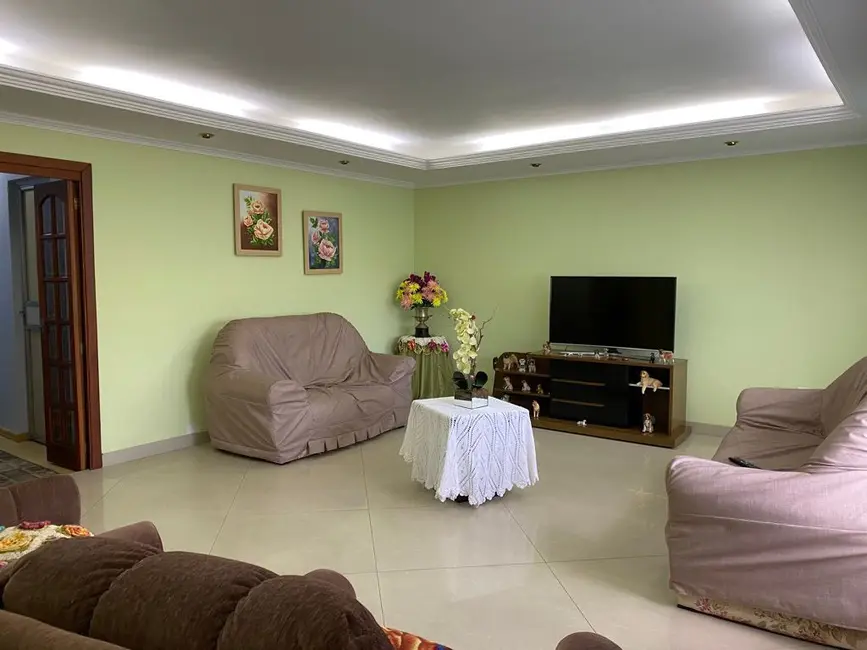 Casa com 3 quartos à venda, 160m2 em Cristal, Porto Alegre - RS - imagem 3 Foto 3 de Casa com 3 quartos à venda, 160m2 em Cristal, Porto Alegre - RS