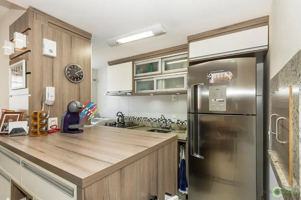 Foto 3 de Apartamento com 2 quartos à venda, 68m2 em Jardim Lindóia, Porto Alegre - RS