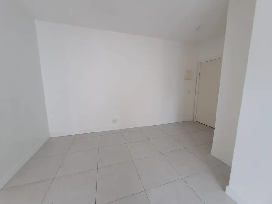 Foto 2 de Apartamento com 2 quartos à venda, 73m2 em Menino Deus, Porto Alegre - RS