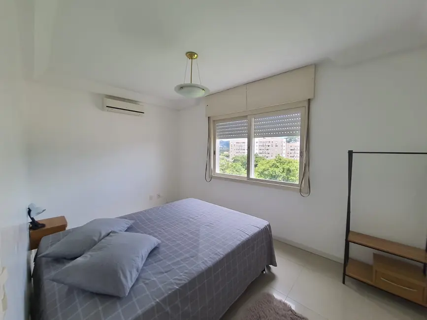 Apartamento com 2 quartos à venda, 71m2 em Teresópolis, Porto Alegre - RS - imagem 8 Foto 8 de Apartamento com 2 quartos à venda, 71m2 em Teresópolis, Porto Alegre - RS